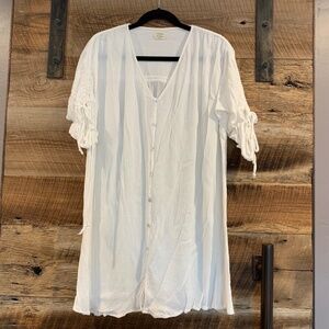 EUC – Esencia by Spiritum – Luxe Crepe Resort Dress – White – S/M